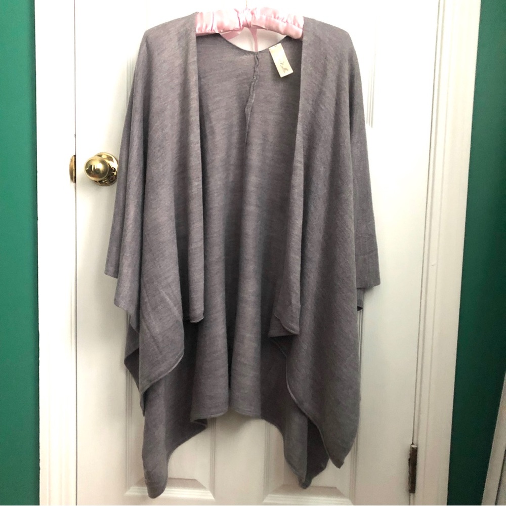Simply Noelle gray shawl, open cardigan poncho